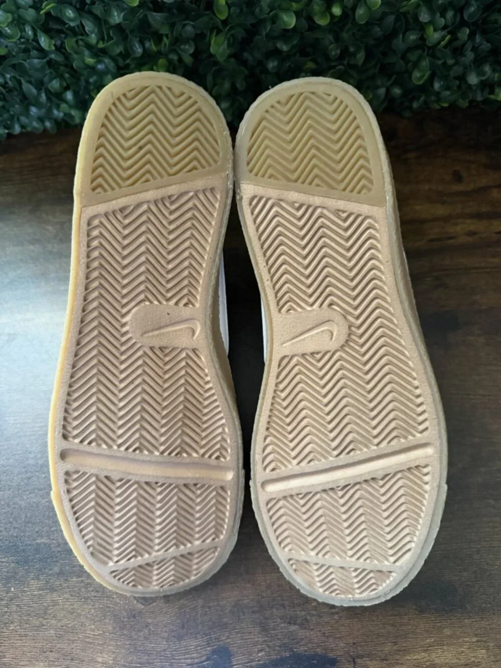 Nike Blazer Low White Gum Kids Size 6 Athletic Shoes DH1060-100 Women Size 7.5